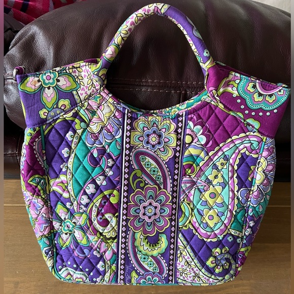 Vera Bradley bag with detachable shoulder strap. Perfect condition used twice. - Picture 1 of 5